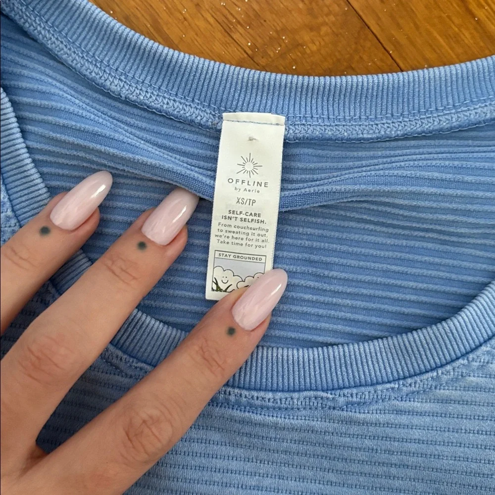 OFFLINE by Aerie workout set - Picture 2 of 5